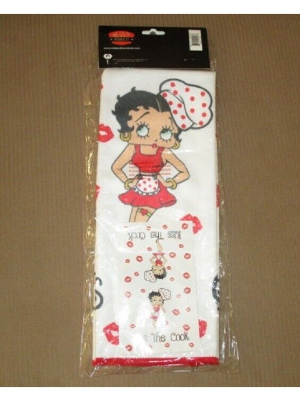 New Kiss the Cook Betty Boop 24" Kitchen Dish Cooking Towel Kisses Sassy Cartoon - Picture 3 of 3